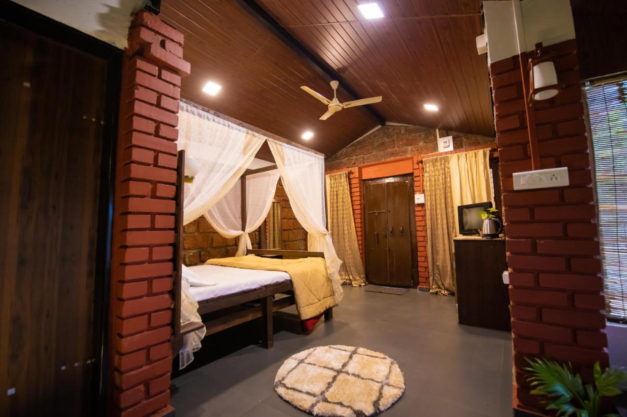 Achalaa Resort コールハープル エクステリア 写真