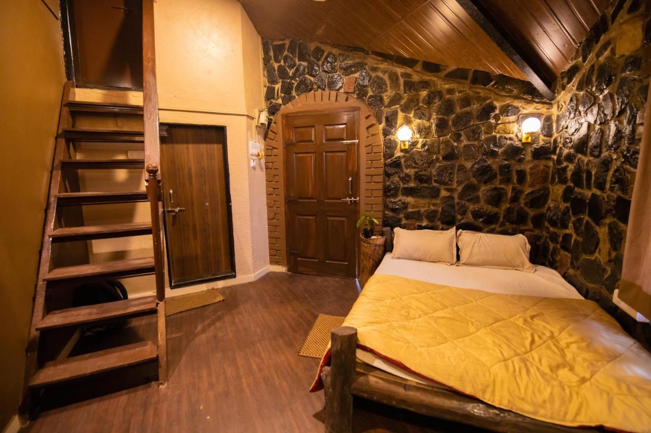 Achalaa Resort コールハープル エクステリア 写真