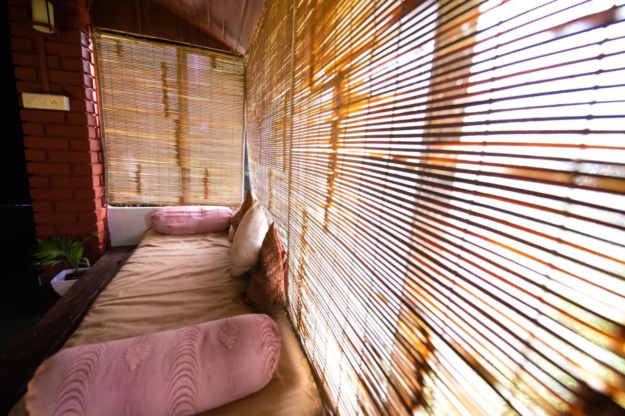Achalaa Resort コールハープル エクステリア 写真
