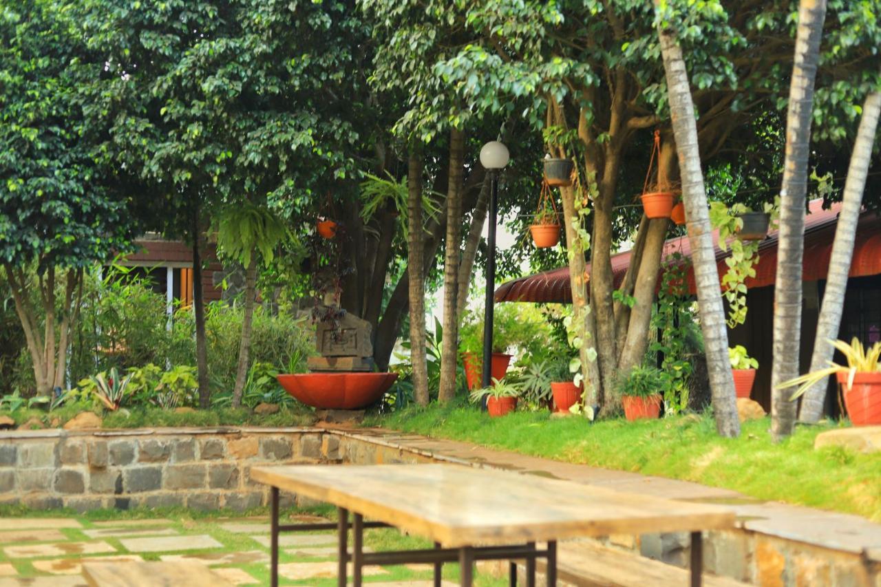 Achalaa Resort コールハープル エクステリア 写真