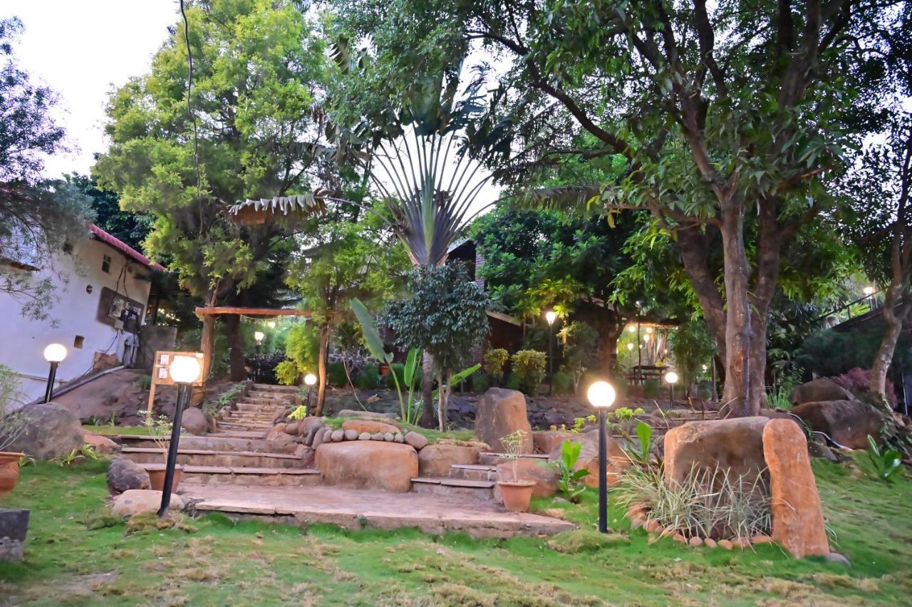 Achalaa Resort コールハープル エクステリア 写真
